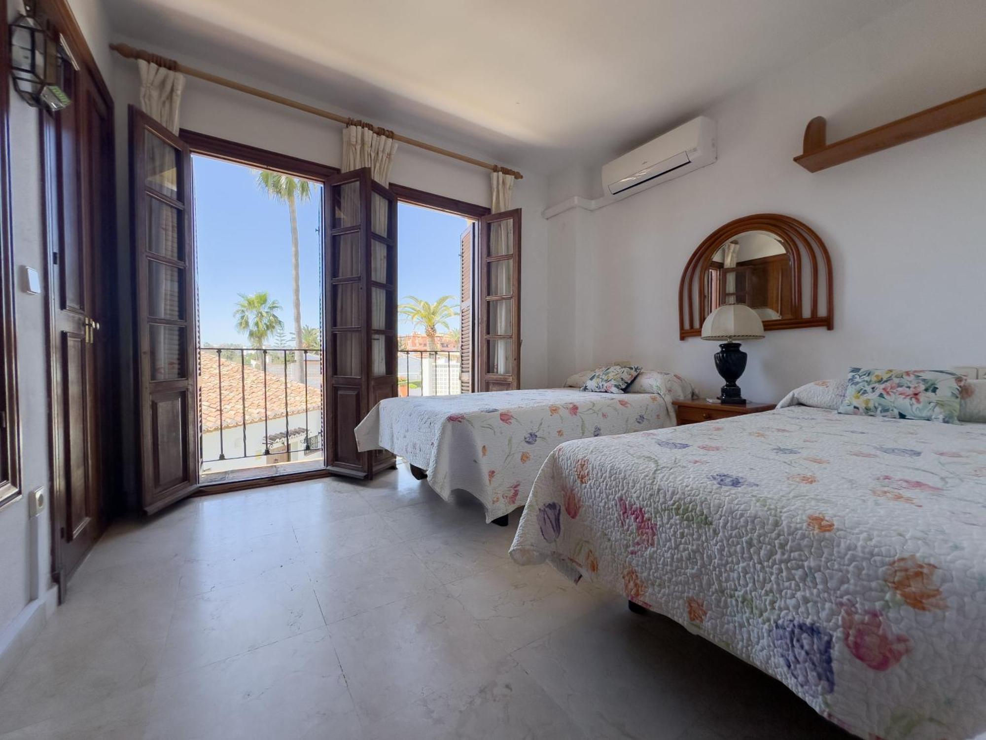 Adosado Junto Al Mar Villa เอสเตโปนา ภายนอก รูปภาพ